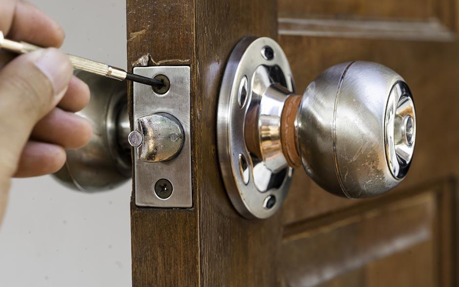 changer de serrure porte d'entrée Méry-sur-Oise